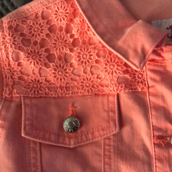 Jean jacket - Picture 2 of 3